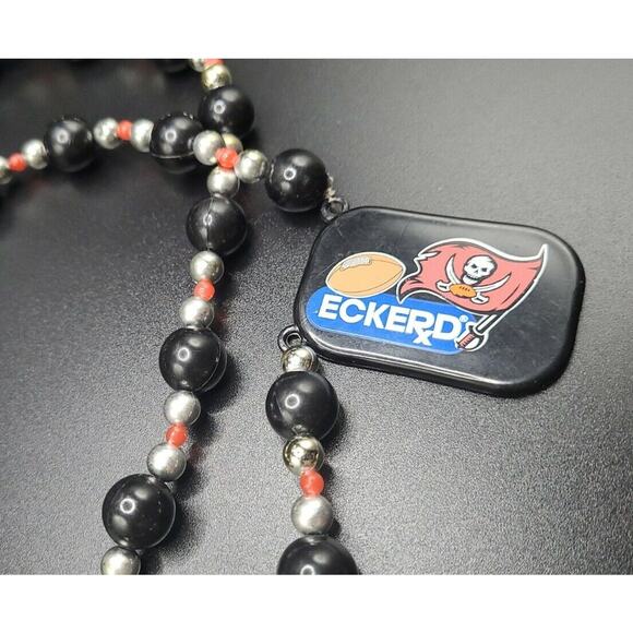 Vintage Super Bowl Champion Buccaneers Eckerd Drugs Beaded Necklace Red Black - Picture 2 of 4